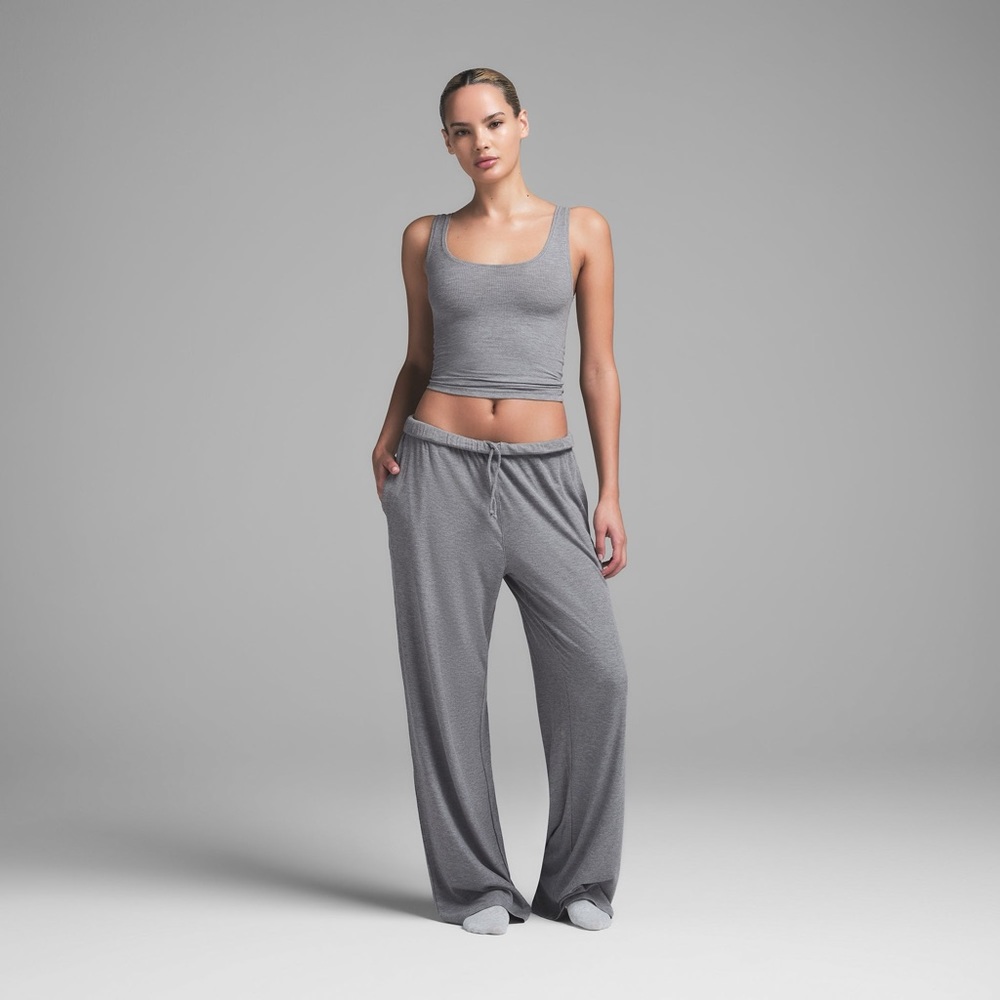 Skims pants